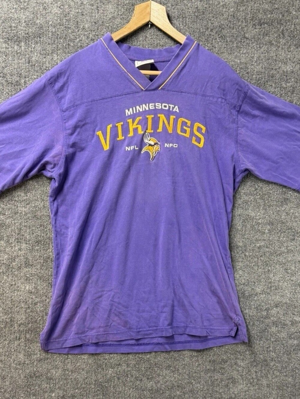 Minnesota Vikings Shirt Purple Gold Embroidered V Neck NFL Football 👀